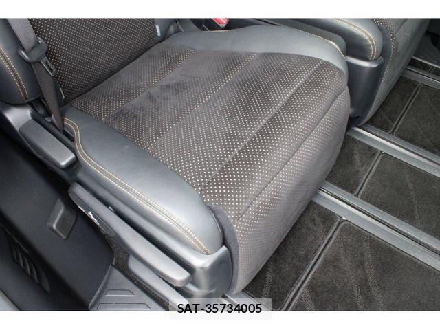 Toyota ALPHARD 2021-04 4037668-17