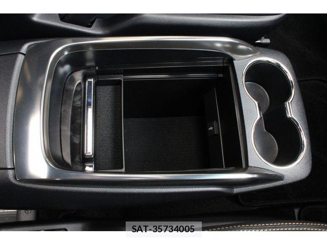 Toyota ALPHARD 2021-04 4037668-22
