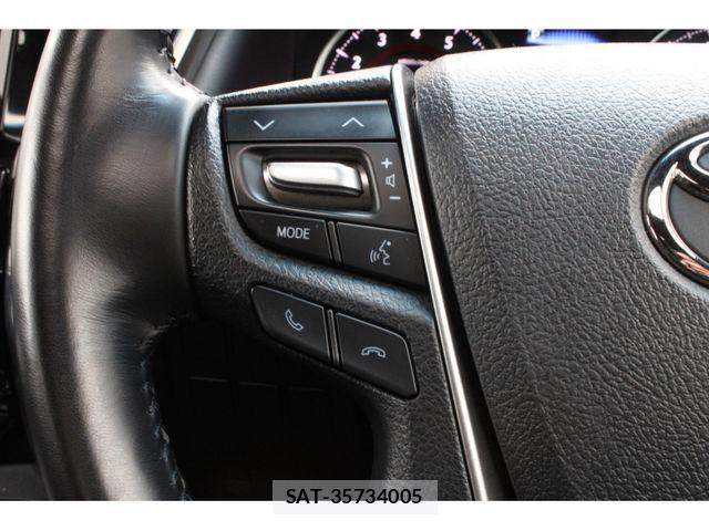 Toyota ALPHARD 2021-04 4037668-26