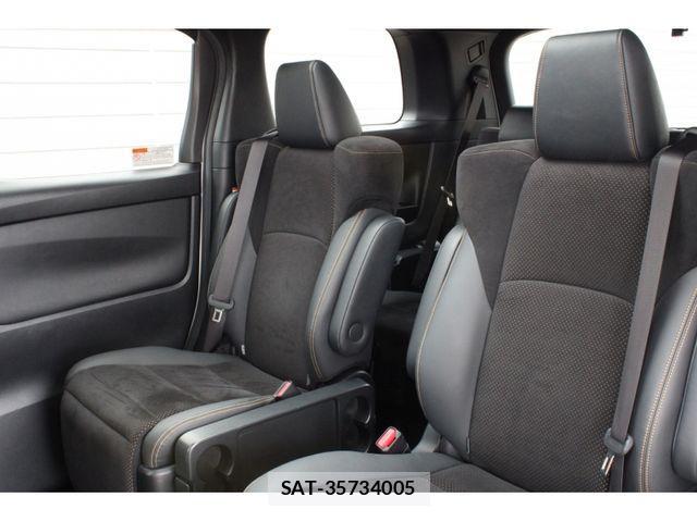 Toyota ALPHARD 2021-04 4037668-3