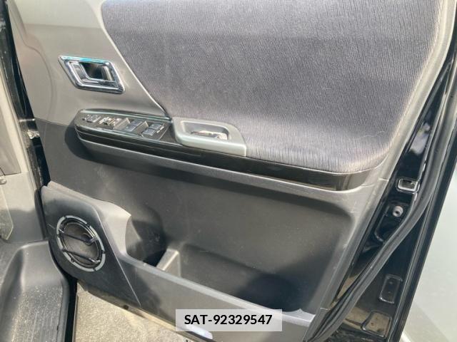 Toyota ALPHARD 2011-06 4391456-24
