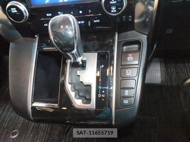 Toyota ALPHARD 2021-07 4585868-18