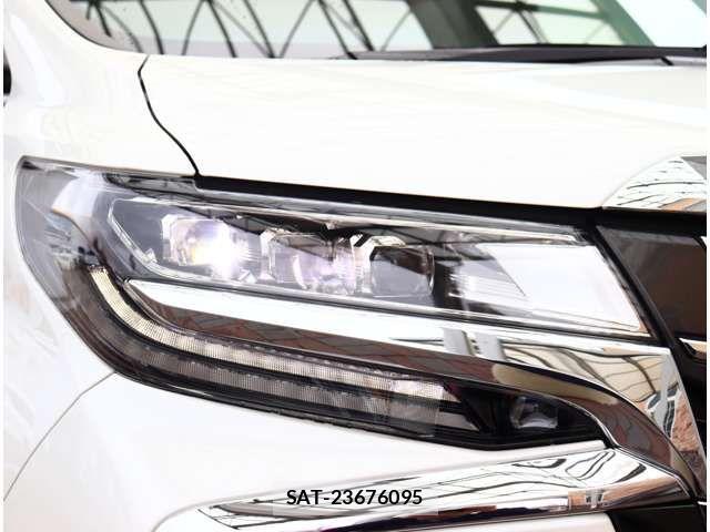 Toyota ALPHARD 2023-04 4926533-14