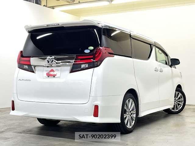 Toyota ALPHARD 2018-01 5859585-2