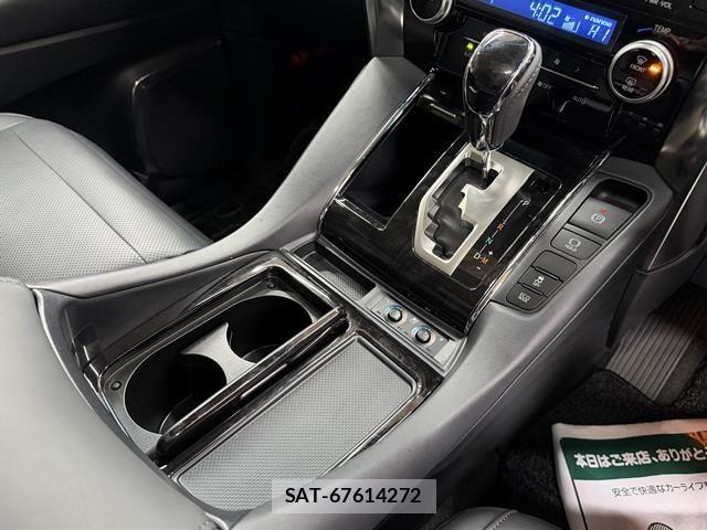Toyota ALPHARD 2023-01 5859288-26