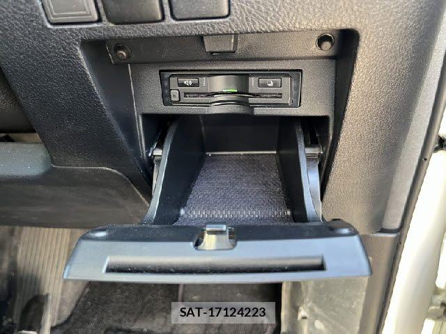 Toyota ALPHARD 2017-10 6008378-15