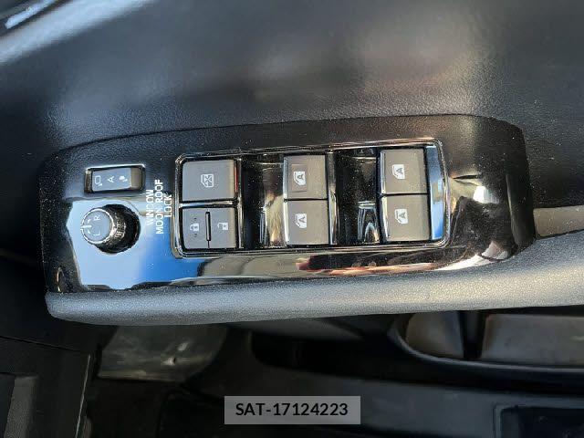 Toyota ALPHARD 2017-10 6008378-24
