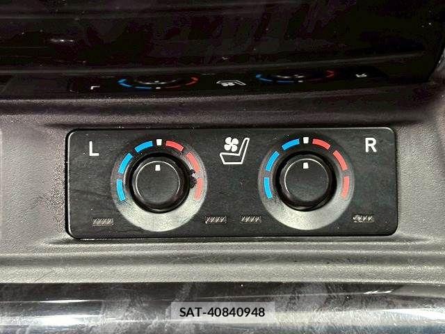 Toyota ALPHARD 2020-08 6210835-11