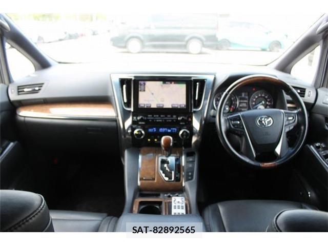 Toyota ALPHARD 2017-08 6271104-16