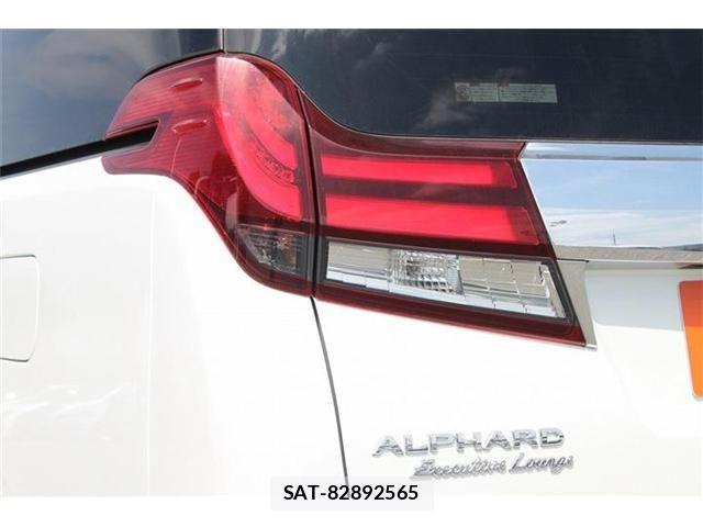 Toyota ALPHARD 2017-08 6271104-24