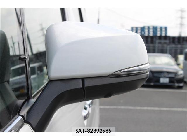 Toyota ALPHARD 2017-08 6271104-27