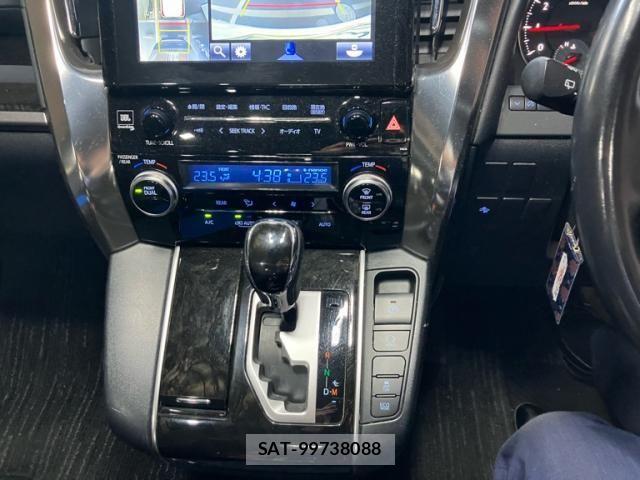 Toyota ALPHARD 2017-06 6610305-20