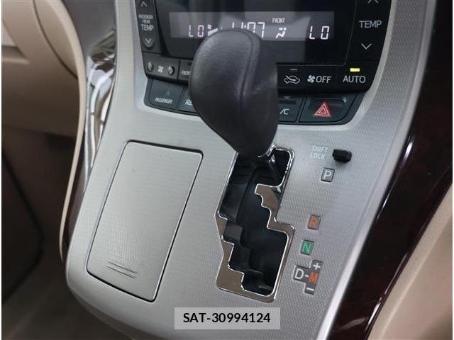 Toyota ALPHARD 2012-07 6610311-10