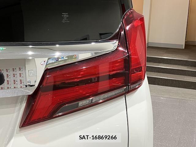Toyota ALPHARD 2019-05 6610266-13
