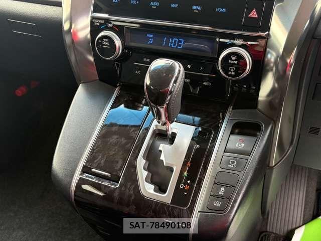 Toyota ALPHARD 2019-07 6670033-15