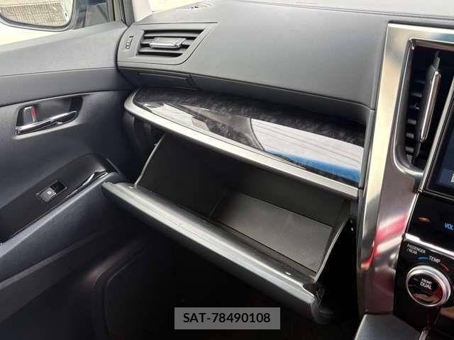 Toyota ALPHARD 2019-07 6670033-17