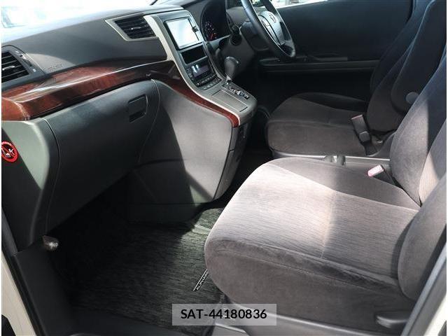 Toyota ALPHARD 2013-02 6674837-15