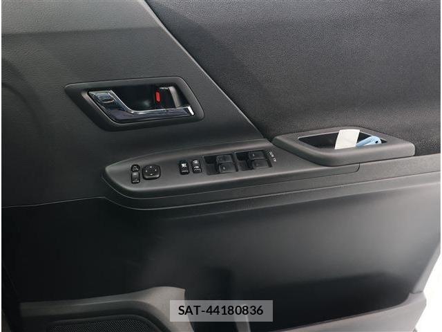 Toyota ALPHARD 2013-02 6674837-5