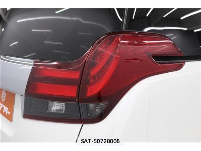 Toyota ALPHARD 2017-04 6674833-18