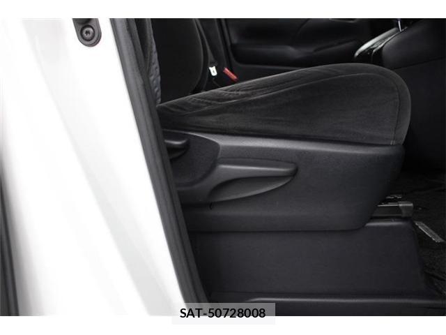Toyota ALPHARD 2017-04 6674833-27