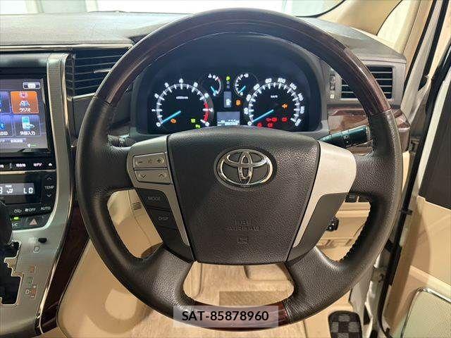 Toyota ALPHARD 2012-03 6674839-15