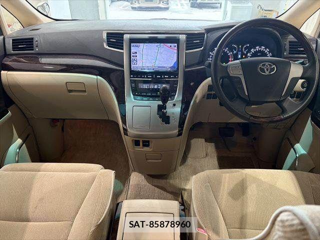 Toyota ALPHARD 2012-03 6674839-2