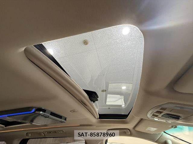 Toyota ALPHARD 2012-03 6674839-3