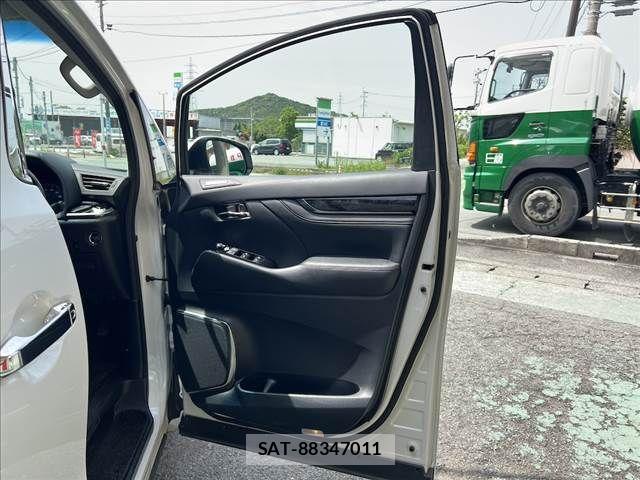 Toyota ALPHARD 2021-04 6674809-14