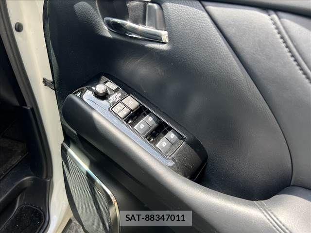 Toyota ALPHARD 2021-04 6674809-15