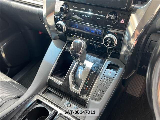 Toyota ALPHARD 2021-04 6674809-19