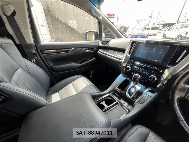 Toyota ALPHARD 2021-04 6674809-22