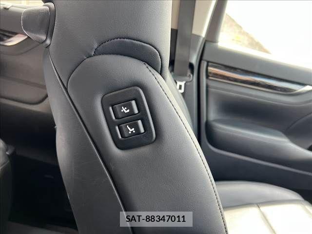 Toyota ALPHARD 2021-04 6674809-25