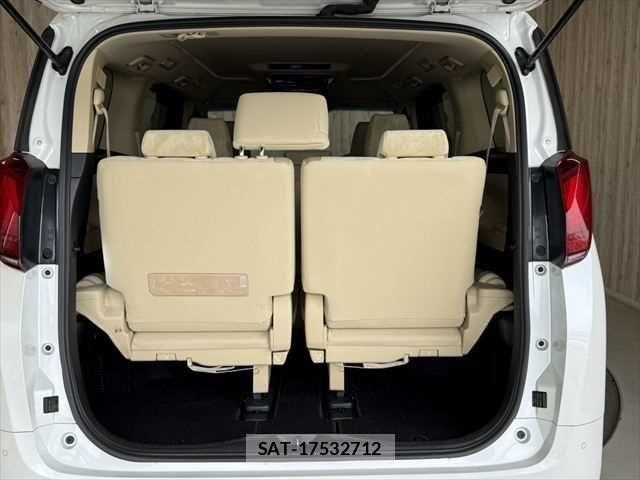 Toyota ALPHARD 2019-03 6715574-11