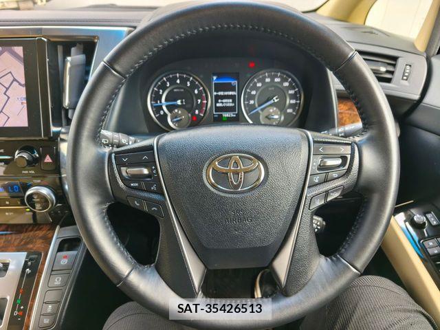 Toyota ALPHARD 2021-04 6715564-1