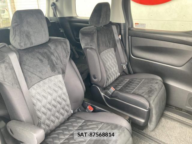 Toyota ALPHARD 2019-04 6750743-22