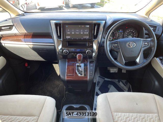 Toyota ALPHARD 2017-09 6813510-1