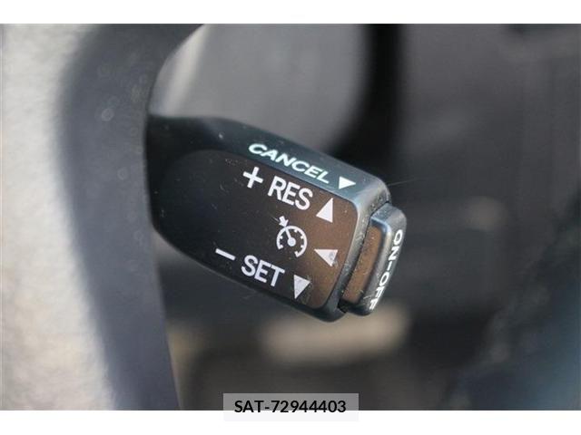 Toyota ALPHARD 2015-06 6813515-5