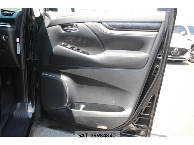 Toyota ALPHARD 2020-03 6813503-18