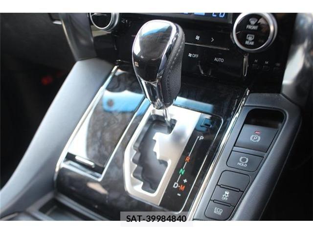 Toyota ALPHARD 2020-03 6813503-24