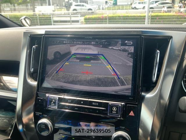 Toyota ALPHARD 2017-06 6813514-18