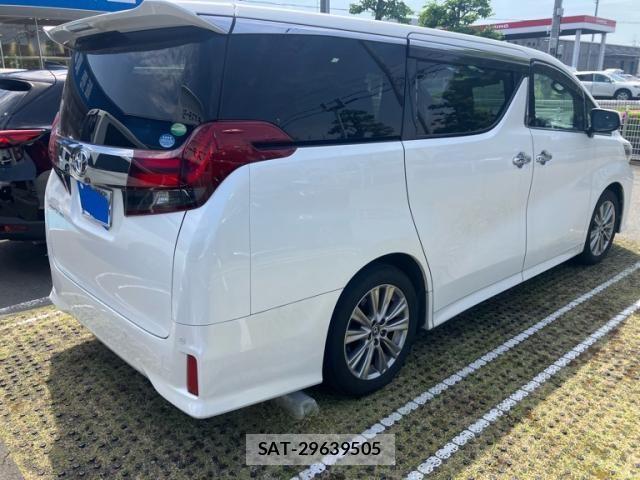 Toyota ALPHARD 2017-06 6813514-1