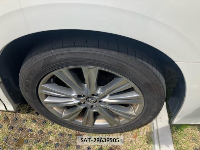 Toyota ALPHARD 2017-06 6813514-6