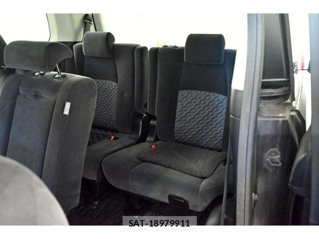 Toyota ALPHARD 2017-03 6813513-12