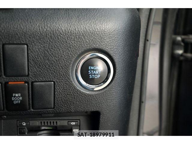 Toyota ALPHARD 2017-03 6813513-15