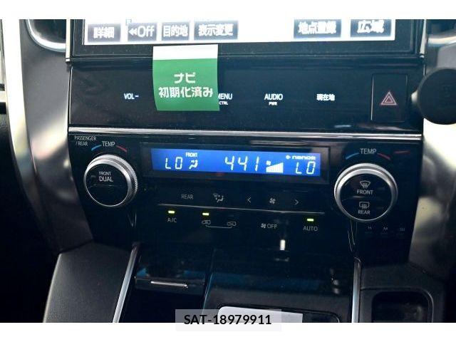 Toyota ALPHARD 2017-03 6813513-21