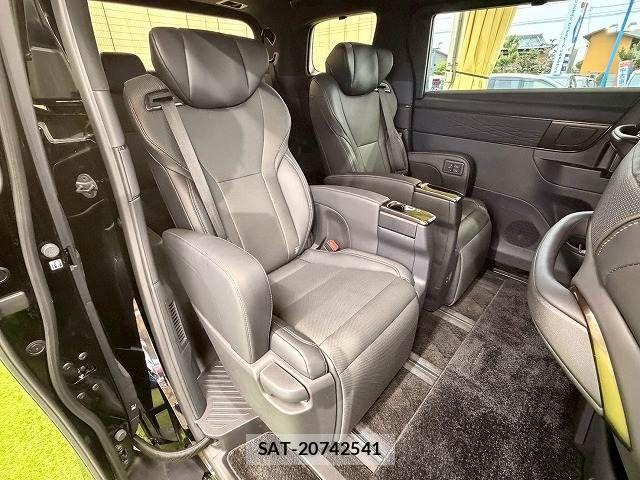 Toyota ALPHARD 2023-08 6813483-10