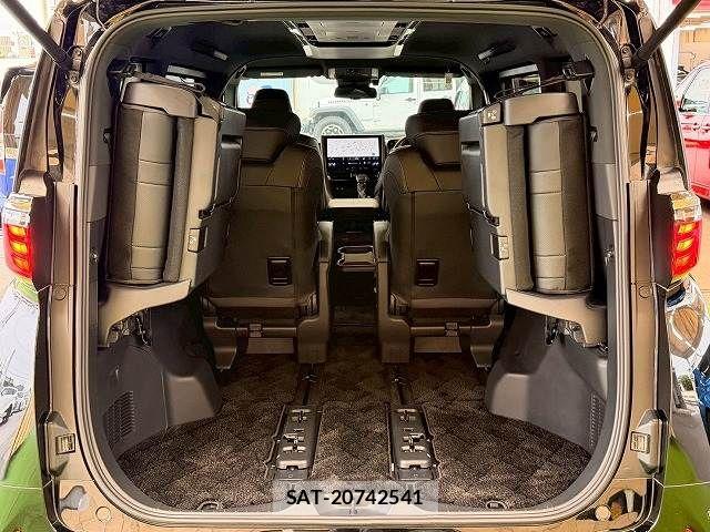 Toyota ALPHARD 2023-08 6813483-11