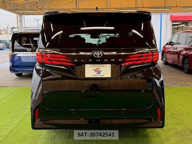 Toyota ALPHARD 2023-08 6813483-16