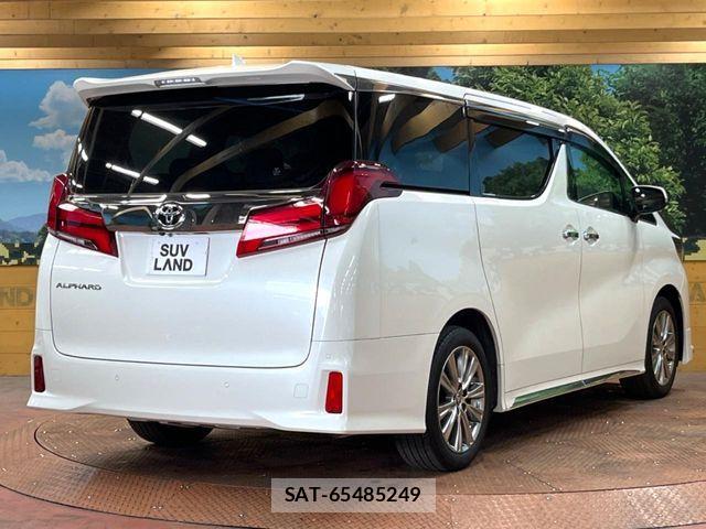 Toyota ALPHARD 2021-06 6813486-16