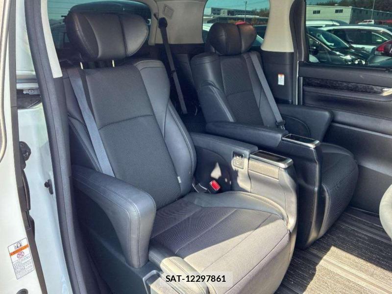 Toyota ALPHARD 2019-09 6830329-4